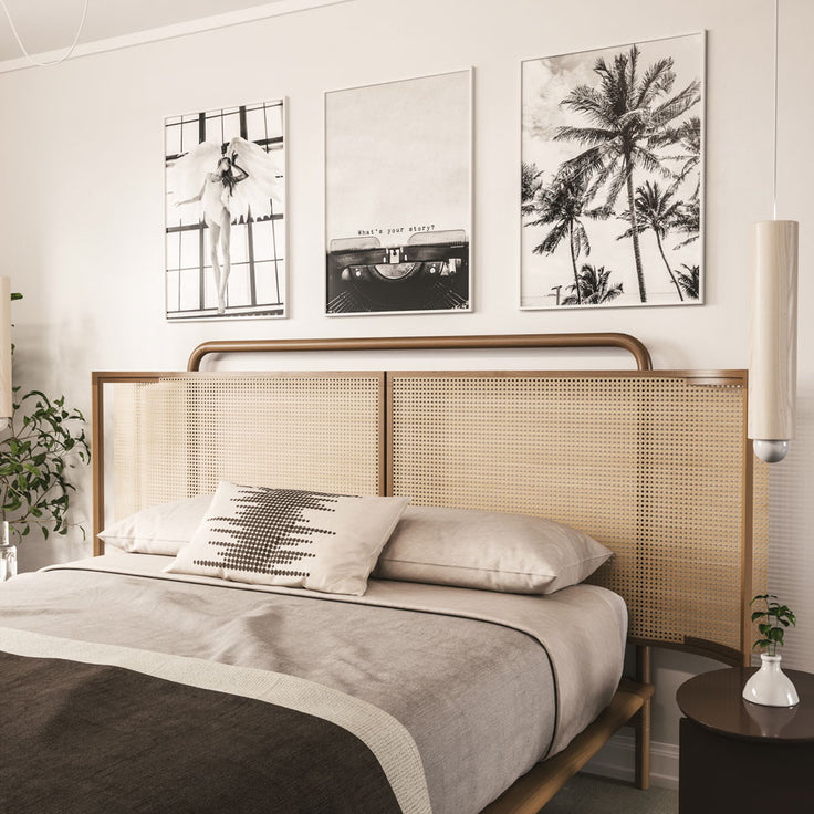 Bilderwand im Retro-Schlafzimmer