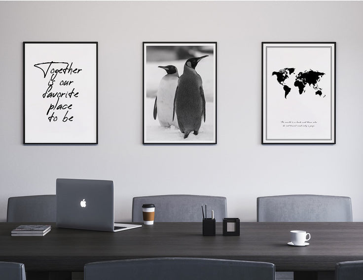 Bilderwand in einem stilvollen Besprechungsraum