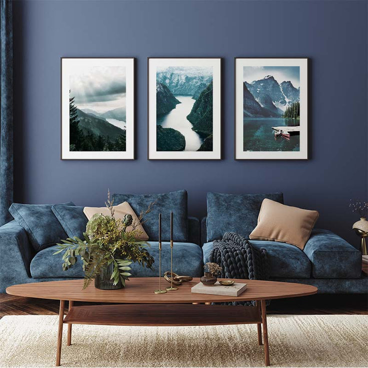 Naturposter im blauen Wohnzimmer