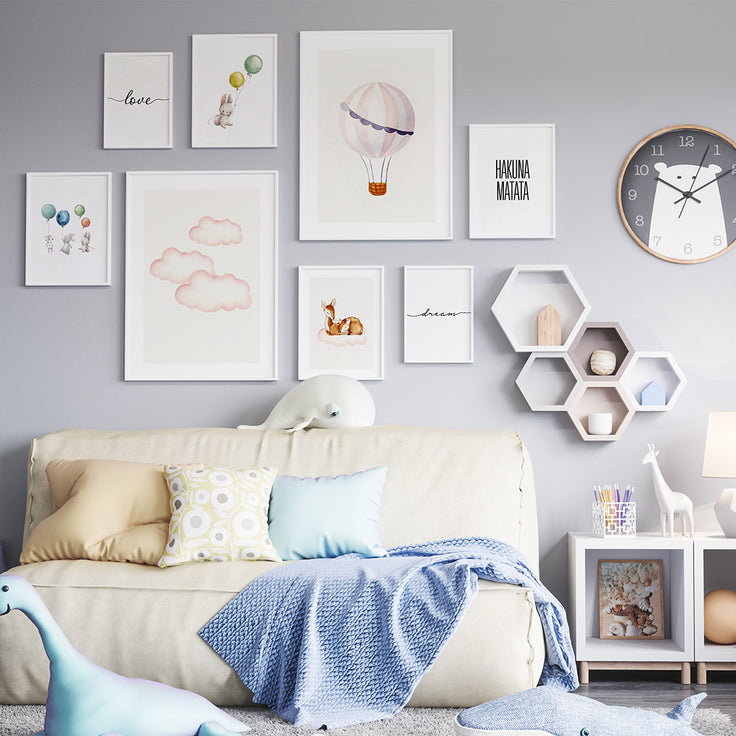 Schöne große Galeriewand in einem Kinderzimmer