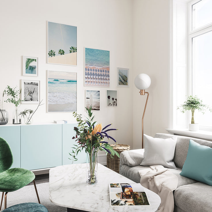 Sommar inspirierte Bilderwand Ozeanx weisse Holzrahmen